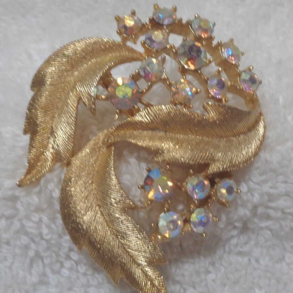 Sparkling Textured Gold-tone AB Rhinestone Brooch - Picture 2 of 3
